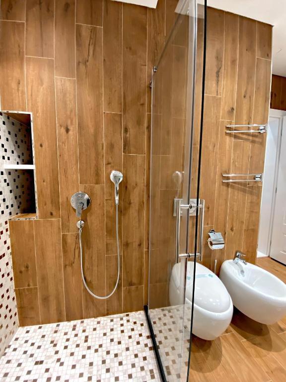 Crown Boutique Hotel ドゥラス エクステリア 写真
